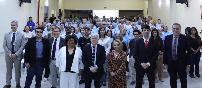 Imagem dos participantes no auditório da LBV